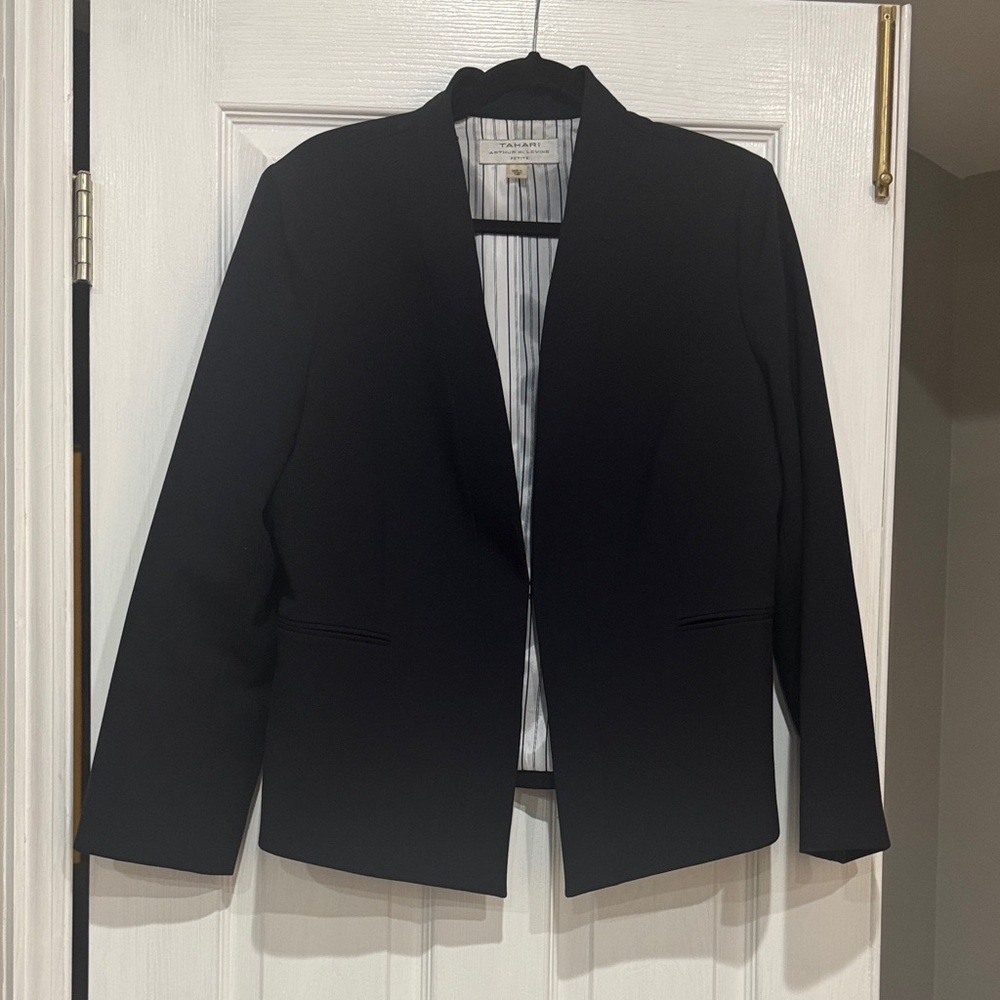 Tahari ASL Elegant Black Blazer